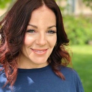 Meet your Posher, Emilia